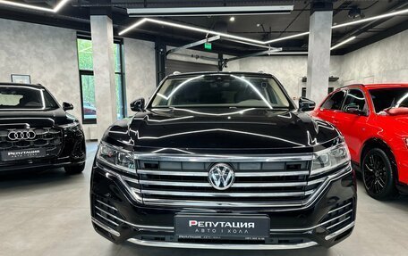 Volkswagen Touareg III, 2018 год, 4 100 000 рублей, 2 фотография