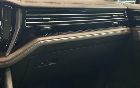 Volkswagen Touareg III, 2018 год, 4 100 000 рублей, 15 фотография