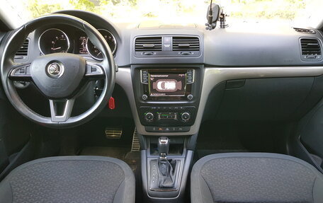 Skoda Yeti I рестайлинг, 2015 год, 1 295 000 рублей, 13 фотография