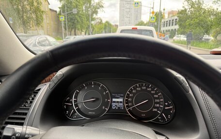 Nissan Patrol, 2012 год, 3 000 000 рублей, 17 фотография