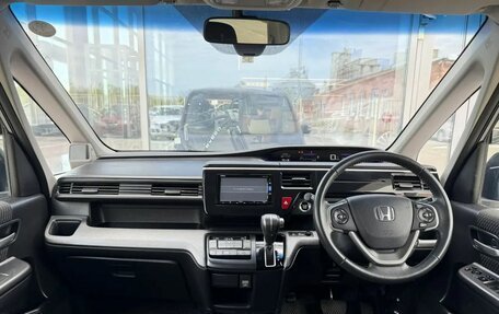 Honda Stepwgn IV, 2017 год, 1 770 000 рублей, 17 фотография