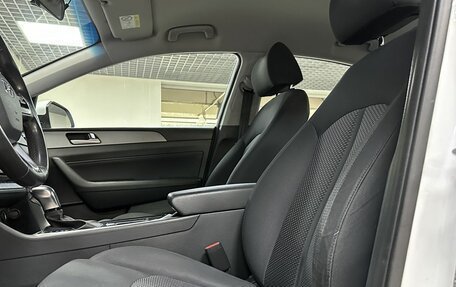 Hyundai Sonata VII, 2019 год, 1 639 000 рублей, 11 фотография