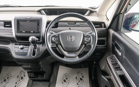 Honda Freed II, 2017 год, 1 549 000 рублей, 15 фотография