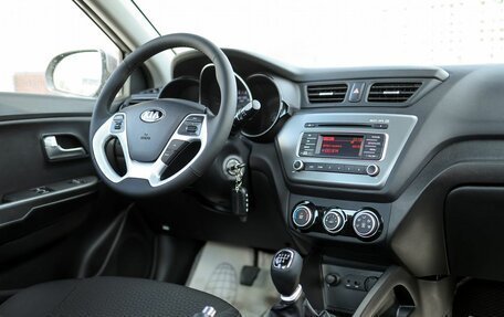 KIA Rio III рестайлинг, 2016 год, 1 049 000 рублей, 10 фотография