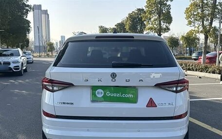 Skoda Kodiaq I, 2022 год, 3 400 000 рублей, 13 фотография