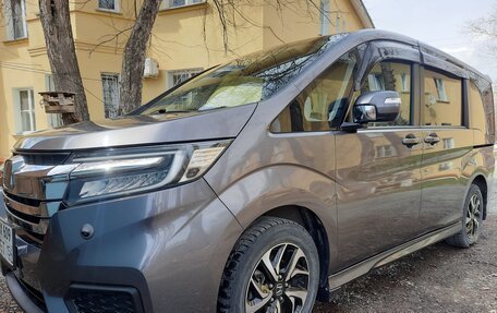 Honda Stepwgn IV, 2018 год, 2 680 000 рублей, 2 фотография