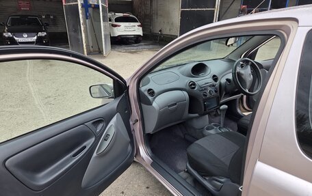 Toyota Vitz, 2000 год, 300 000 рублей, 4 фотография