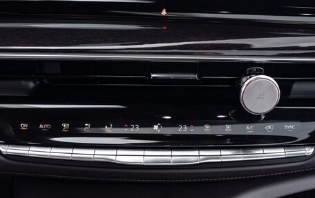 Cadillac Escalade V, 2024 год, 13 900 000 рублей, 16 фотография