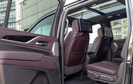 Cadillac Escalade V, 2024 год, 13 900 000 рублей, 32 фотография