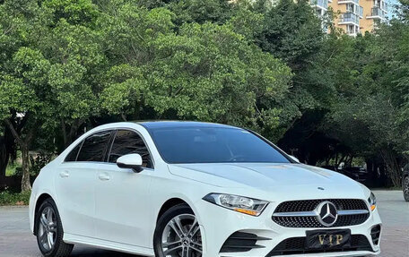 Mercedes-Benz A-Класс, 2023 год, 1 594 000 рублей, 8 фотография