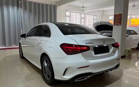 Mercedes-Benz A-Класс, 2022 год, 1 980 000 рублей, 4 фотография