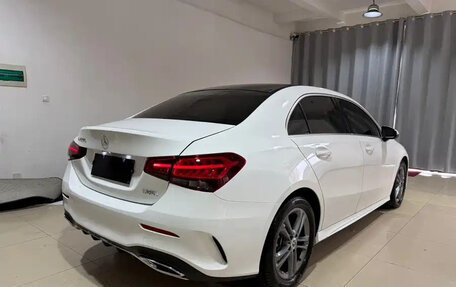 Mercedes-Benz A-Класс, 2022 год, 1 980 000 рублей, 5 фотография