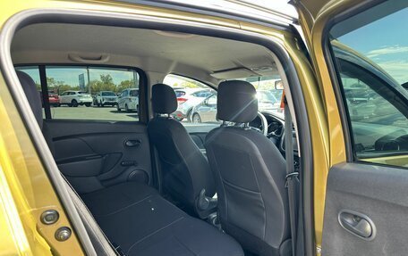 Renault Sandero II рестайлинг, 2015 год, 949 999 рублей, 17 фотография