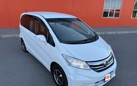 Honda Freed I, 2013 год, 950 000 рублей, 5 фотография