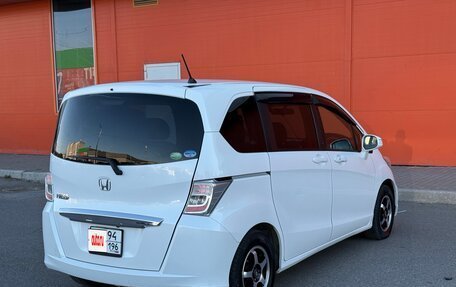 Honda Freed I, 2013 год, 950 000 рублей, 8 фотография
