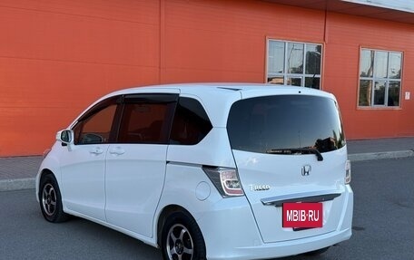 Honda Freed I, 2013 год, 950 000 рублей, 11 фотография