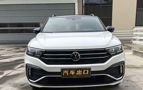 Volkswagen T-Roc I, 2023 год, 1 360 000 рублей, 2 фотография