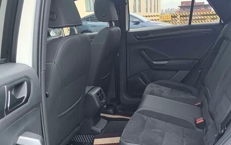 Volkswagen T-Roc I, 2023 год, 1 360 000 рублей, 8 фотография