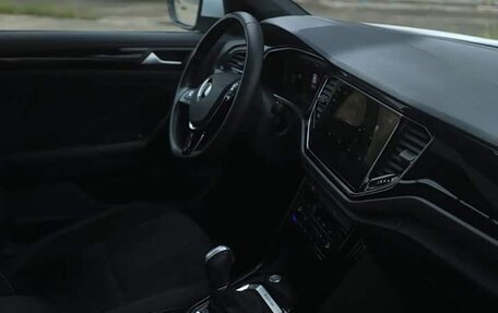 Volkswagen T-Roc I, 2023 год, 1 400 000 рублей, 11 фотография