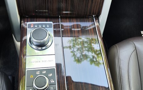 Land Rover Range Rover IV рестайлинг, 2014 год, 3 190 000 рублей, 16 фотография
