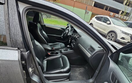 Volkswagen Jetta VI, 2013 год, 740 000 рублей, 6 фотография