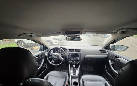 Volkswagen Jetta VI, 2013 год, 740 000 рублей, 8 фотография