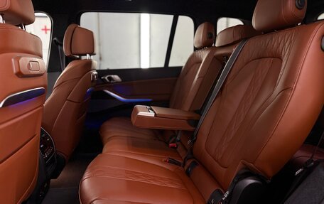 BMW X7, 2026 год, 19 000 000 рублей, 27 фотография