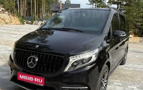 Mercedes-Benz V-Класс, 2017 год, 4 500 000 рублей, 5 фотография