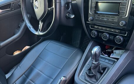 Volkswagen Jetta VI, 2016 год, 1 550 000 рублей, 4 фотография