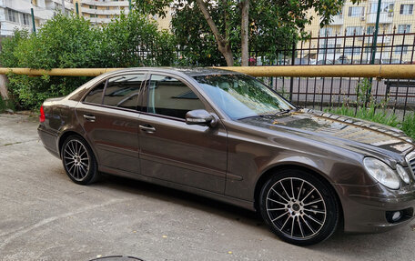 Mercedes-Benz E-Класс, 2006 год, 1 350 000 рублей, 15 фотография