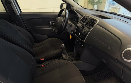 Renault Logan II, 2016 год, 750 000 рублей, 9 фотография