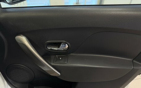 Renault Logan II, 2016 год, 750 000 рублей, 16 фотография
