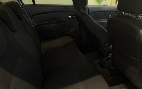 Renault Logan II, 2016 год, 750 000 рублей, 10 фотография