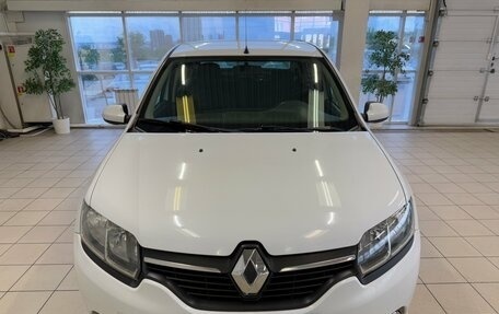 Renault Logan II, 2016 год, 750 000 рублей, 3 фотография