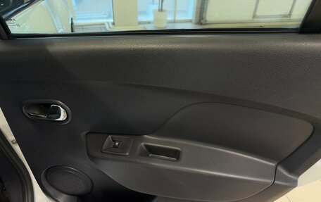 Renault Logan II, 2016 год, 750 000 рублей, 17 фотография