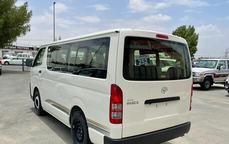 Toyota HiAce H200, 2026 год, 4 500 000 рублей, 5 фотография