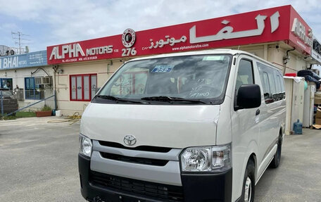 Toyota HiAce H200, 2026 год, 4 500 000 рублей, 2 фотография