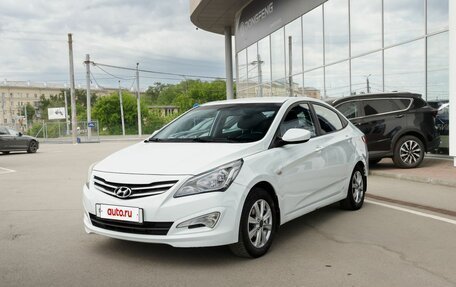 Hyundai Solaris II рестайлинг, 2015 год, 800 000 рублей, 2 фотография