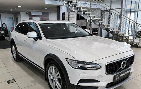 Volvo V90 Cross Country I рестайлинг, 2018 год, 3 150 000 рублей, 3 фотография
