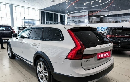 Volvo V90 Cross Country I рестайлинг, 2018 год, 3 150 000 рублей, 8 фотография