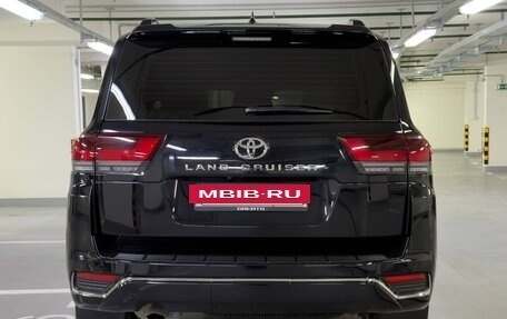 Toyota Land Cruiser, 2025 год, 21 000 000 рублей, 4 фотография