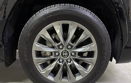 Toyota Land Cruiser, 2025 год, 21 000 000 рублей, 12 фотография