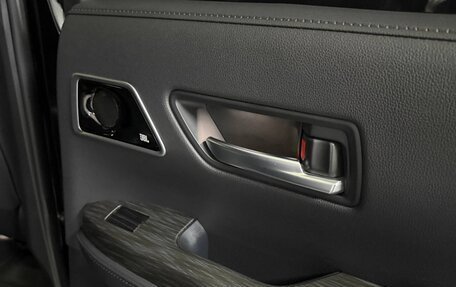 Toyota Land Cruiser, 2025 год, 21 000 000 рублей, 28 фотография