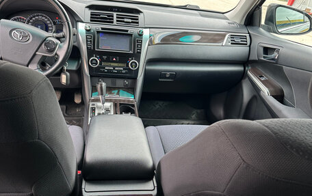 Toyota Camry, 2013 год, 2 500 000 рублей, 21 фотография