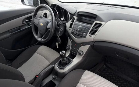 Chevrolet Cruze II, 2012 год, 900 000 рублей, 15 фотография