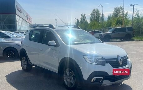Renault Sandero II рестайлинг, 2019 год, 949 000 рублей, 3 фотография