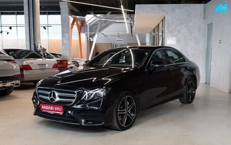 Mercedes-Benz E-Класс, 2019 год, 3 799 000 рублей, 1 фотография