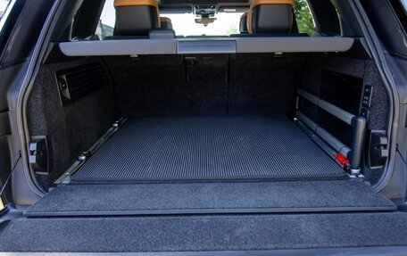 Land Rover Range Rover IV рестайлинг, 2020 год, 9 000 000 рублей, 6 фотография