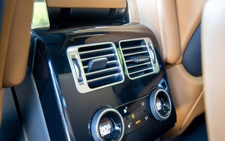 Land Rover Range Rover IV рестайлинг, 2020 год, 9 000 000 рублей, 16 фотография
