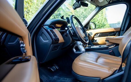 Land Rover Range Rover IV рестайлинг, 2020 год, 9 000 000 рублей, 24 фотография